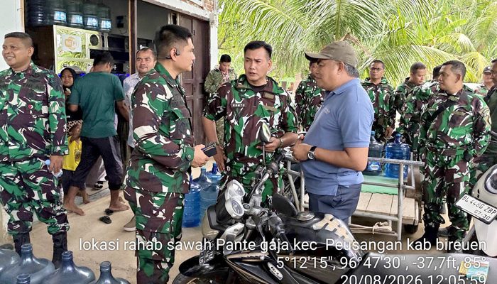 Kepala Dinas Pertanian dan Perkebunan (Kadistanbun) Kabupaten Bireuen, Mulyadi, S.E., M.M., menerima kunjungan kerja Letnan Jenderal TNI Kunto Arief Wibowo, selaku Panglima Komando Gabungan Wilayah Pertahanan I (Pangkogabwilhan I), di Kabupaten Bireuen, Kamis (20/8/2026).