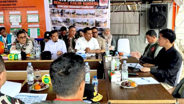 Wapres RI, Gibran Rakabuming mengarahkan jajaran Forkopimda dan pemerintah pusat untuk memprioritaskan penangangan tanggap darurat terkait bencana di Solok