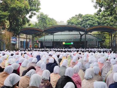 Usai Salat Dhuha, Murid SMPN 2 Citeureup Memohon Doa Turun Hujan