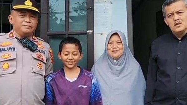 Kapolsek Ciawi dan Kades Telukpinang Sambangi Rumah Anak Sempat Hilang