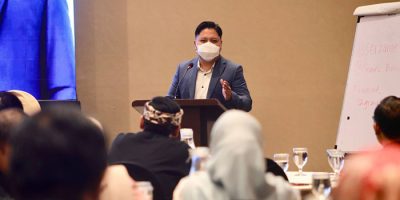 Ketua Komisi I DPRD Kota Bandung, Radea Respati Paramudhita, dalam kegiatan Sosialisasi Kesehatan Mental (Mental Health), di Hotel Grandia Bandung, Kamis, 15 Oktober 2026. (Dok. Humpro DPRD Kota Bandung)