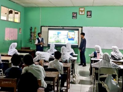Ogest, Siswa SMPN 1 Leuwiliang Jadi Guru Jurnalistik