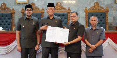 Wali Kota Sukabumi Sampaikan Penjelasan Terhadap Dua Raperda