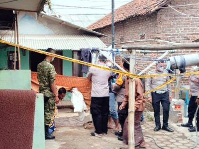 Diduga Sudah Dua Pekan, Mayat Perempuan Paruh Baya Ditemukan di Dalam Rumah