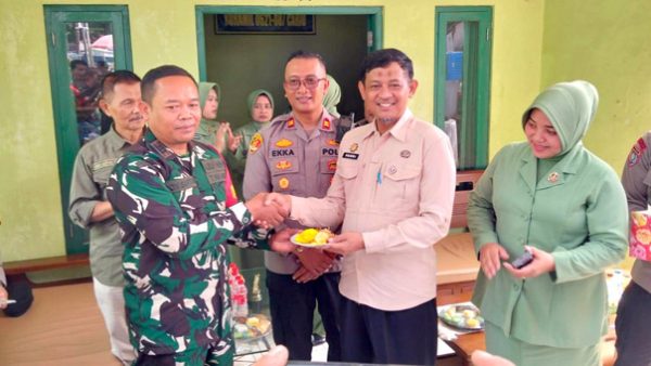 Koramil Cariu Gelar Syukuran HUT Ke-81 TNI, Santuni Yatim dan Bagikan Sembako ke 20 Desa