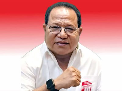 Ketua Umum DPP Barisan Relawan Jalan Perubahan (BaraJP), Willem Frans Ansanay (tengah)