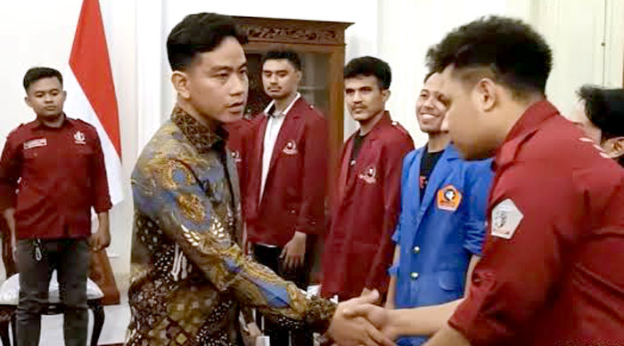 Temui Mahasiswa di Istana Wapres, Gibran Dorong Penguatan SDM Digital dan Pemerataan Guru